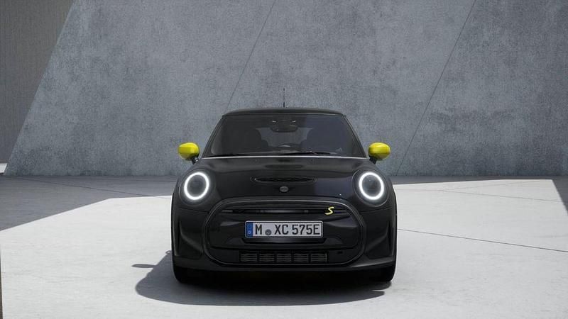 Gebraucht Mini Cooper SE 135 kW (184 PS) 2021 Schwarz Kleinwagen