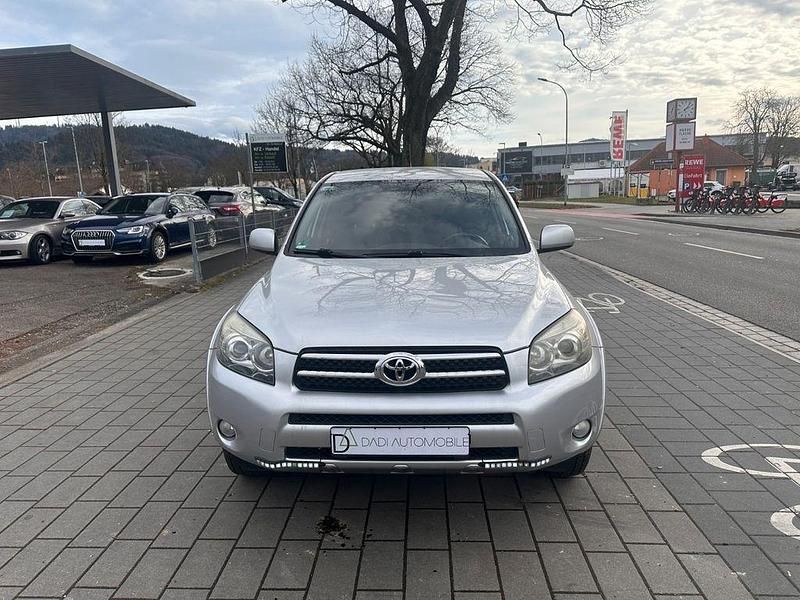 Silber Gebraucht 2006 Toyota RAV4 Sol SUV | 6.790 € (Etwas zu teuer) - Bild 1/4