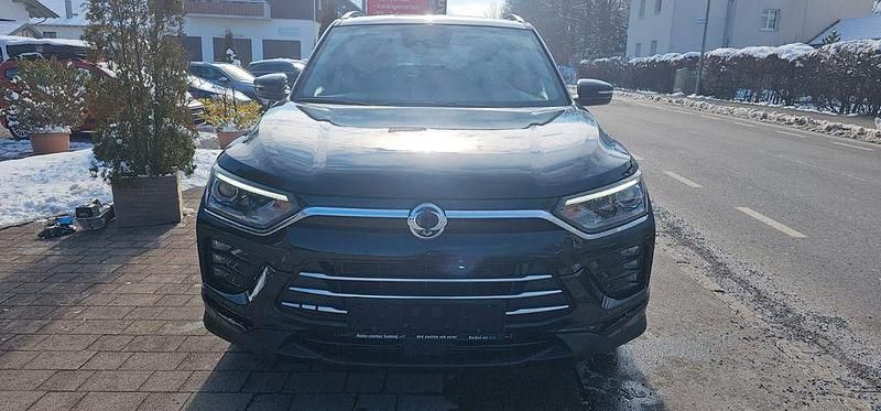 Schwarz Gebraucht 2020 Ssangyong (KGM) Korando Quartz SUV | 15.119 € - Bild 1/4