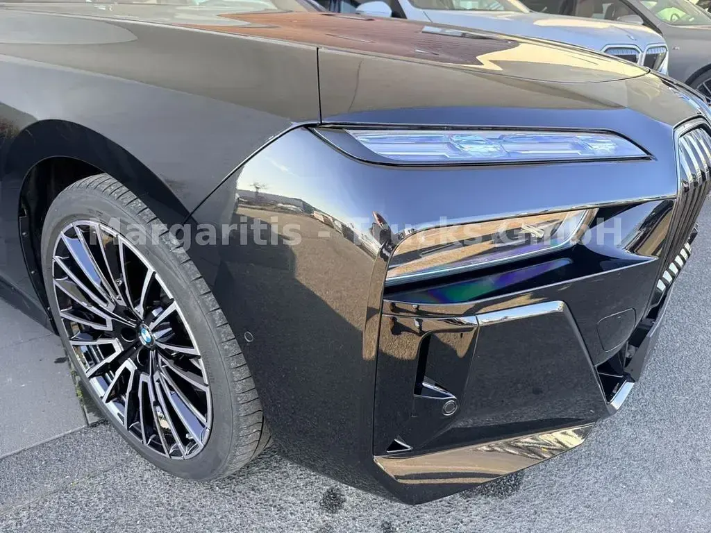 Gebraucht BMW 740 Performance 299 PS (219 kW) 2025 Schwarz Limousine
