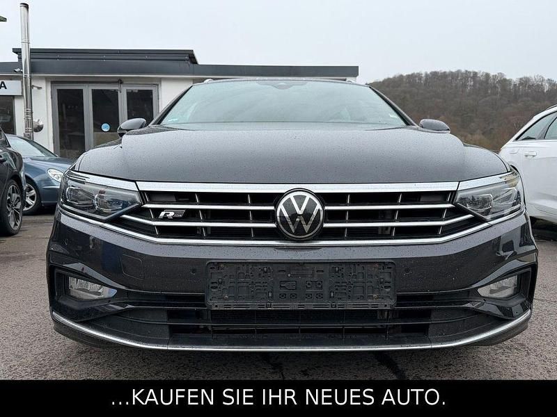 Gebraucht VW Passat R-line 200 PS (147 kW) 2023 Grau Kombi