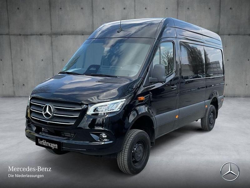 Gebraucht Mercedes Sprinter 190 PS (139 kW) 2025 Schwarz Van