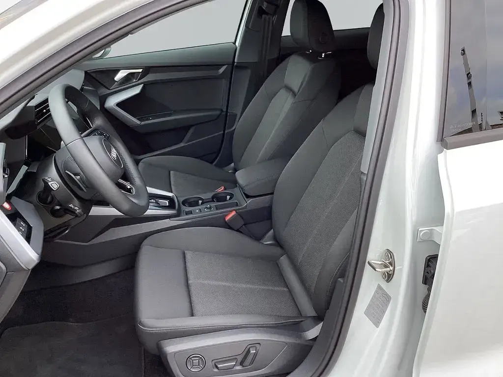 Gebraucht Audi A3 204 PS (150 kW) 2025 Weiss Limousine