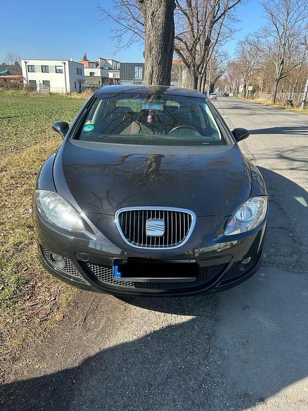 Schwarz Gebraucht 2006 Seat Leon Limousine | 1.890 € (Guter Preis) - Bild 1/4
