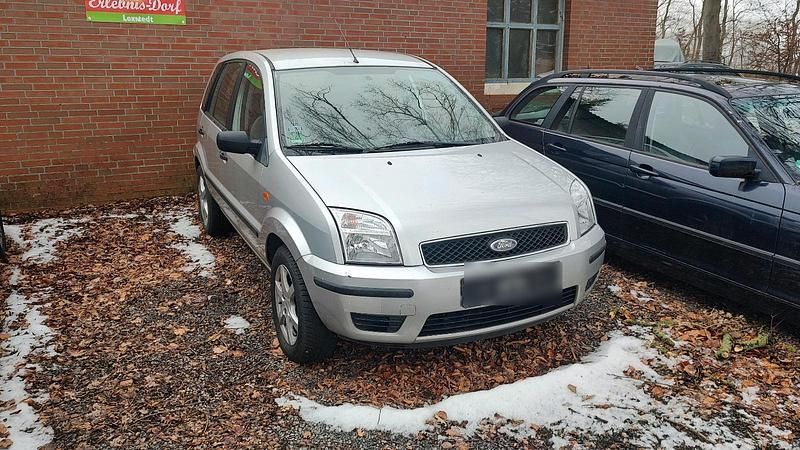 Gebraucht Ford Fusion 80 PS (58 kW) 2004 Silber Kleinwagen