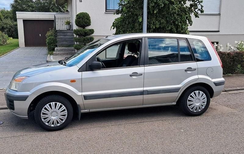 Silber Gebraucht 2008 Ford Fusion Limousine | 3.700 € (Fairer Preis) - Bild 1/3