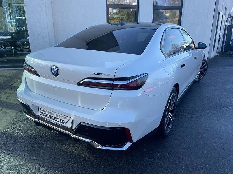 Gebraucht BMW i7 M Sport 400 kW (544 PS) 2025 Mineralweiss Limousine