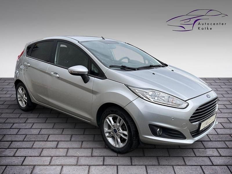 Gebraucht Ford Fiesta SYNC Edition 101 PS (74 kW) 2015 Silber Limousine
