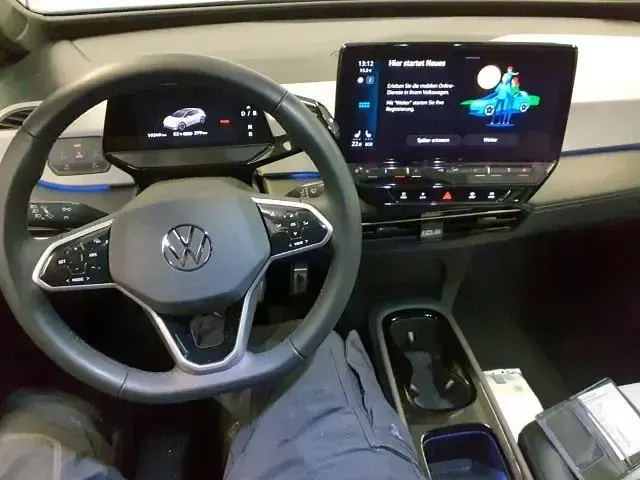 Gebraucht VW ID.3 Pro 150 kW (204 PS) 2024 Costa azul metallic Kleinwagen