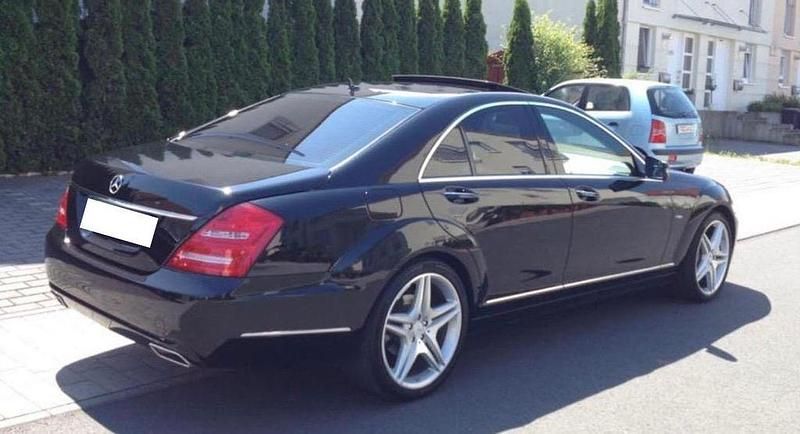 Schwarz Gebraucht 2011 Mercedes S350 Limousine | 20.500 € (Etwas zu teuer) - Bild 1/4