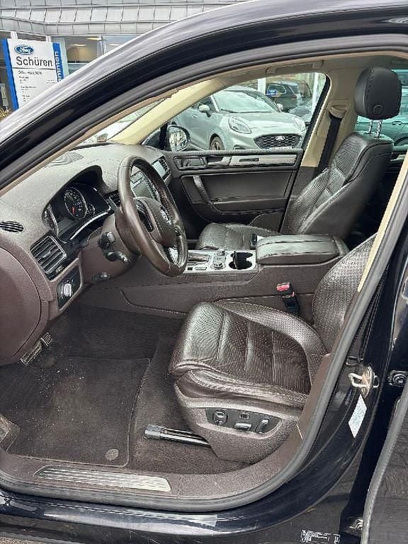 Gebraucht VW Touareg 340 PS (250 kW) 2012 Deep black perleffekt SUV