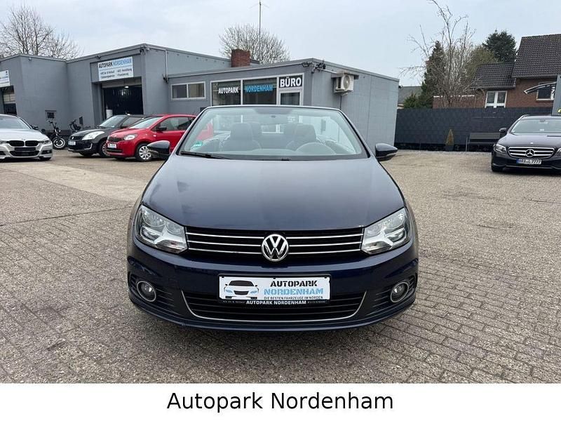 Gebraucht VW Eos Basis 122 PS (89 kW) 2011 Blau Cabrio