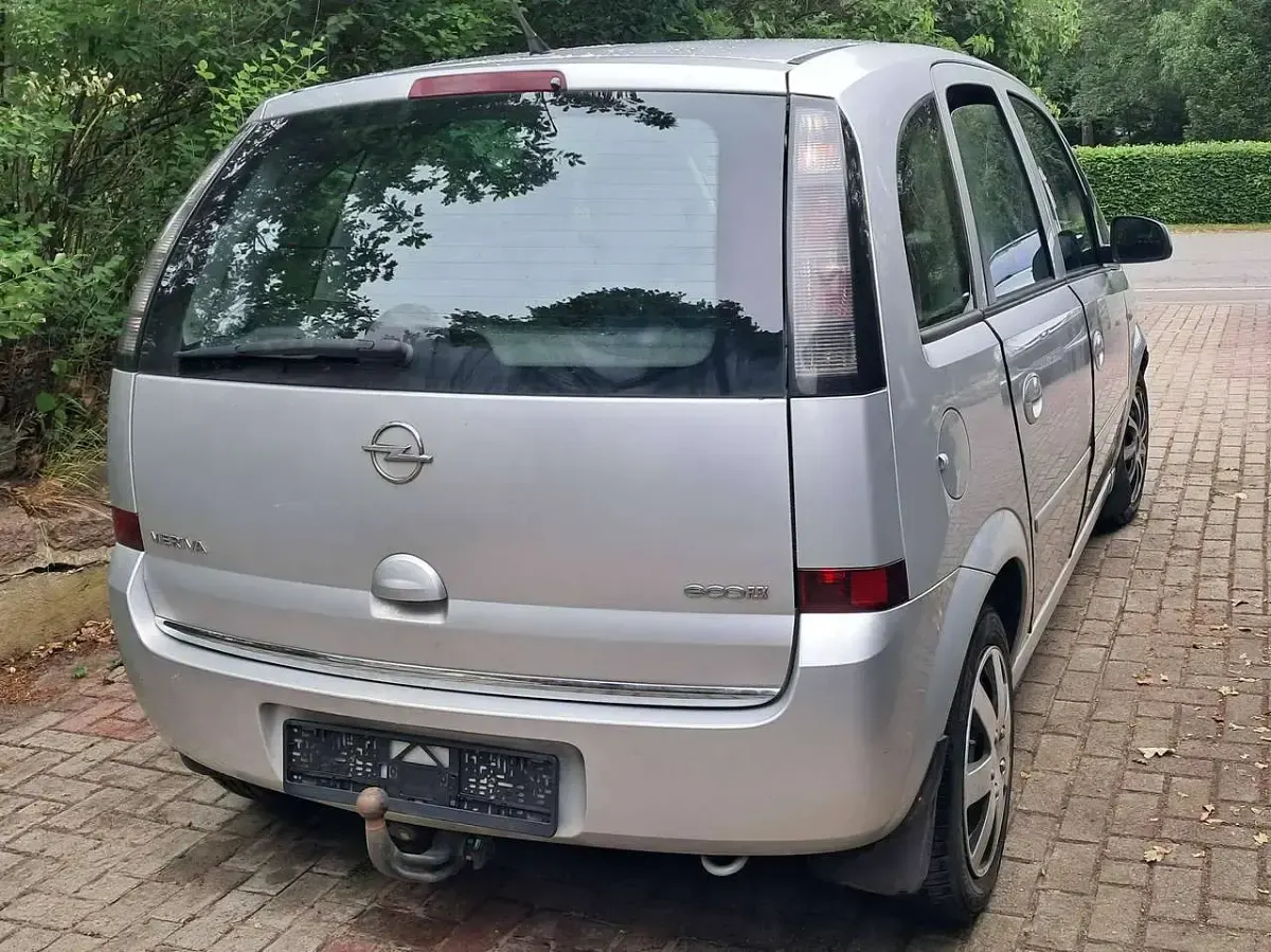 Gebraucht Opel Meriva 90 PS (66 kW) 2010 Silber Van / Kleinbus