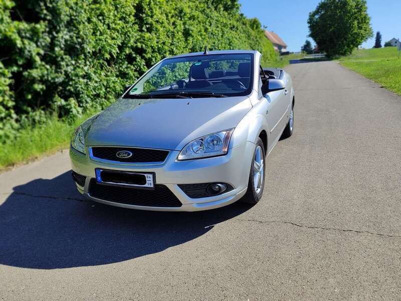 Silber Gebraucht 2008 Ford Focus Cabriolet Titanium Cabrio | 5.900 € (Etwas zu teuer) - Bild 1/4