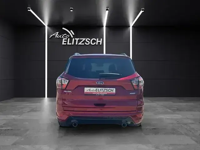 Gebraucht Ford Kuga ST-Line 242 PS (177 kW) 2018 Rubyrot metallic SUV