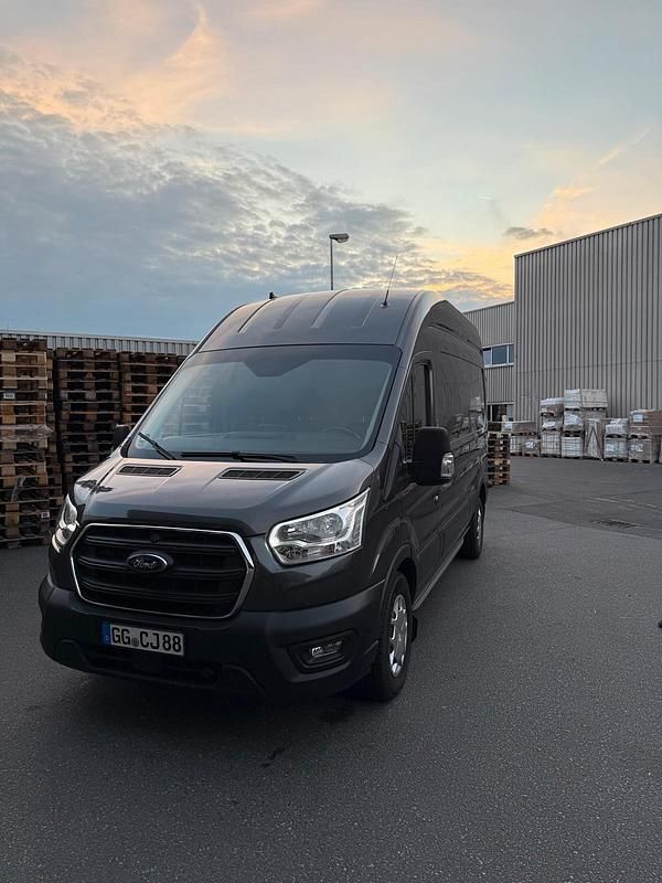 Grau Gebraucht 2020 Ford Transit Van / Kleinbus | 25.500 € (Teuer) - Bild 1/4