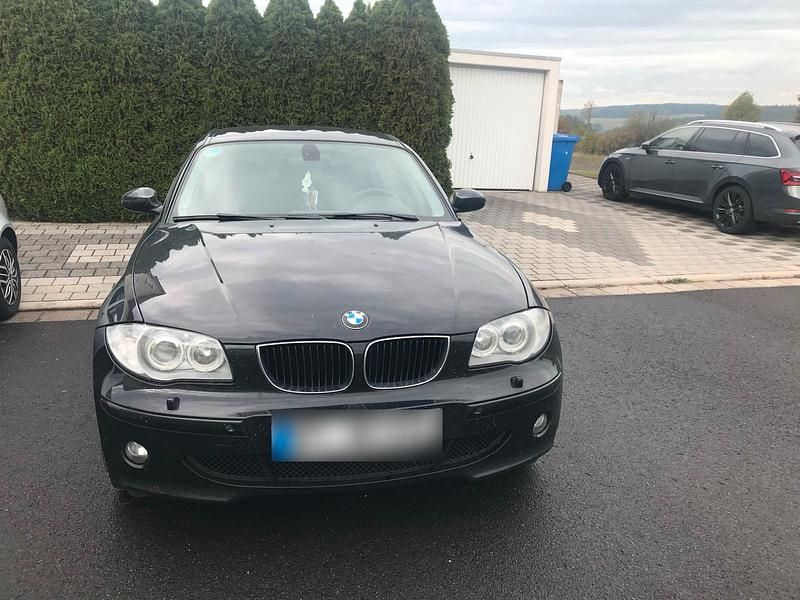 Gebraucht BMW 120 136 PS (100 kW) 2005 Schwarz Kleinwagen
