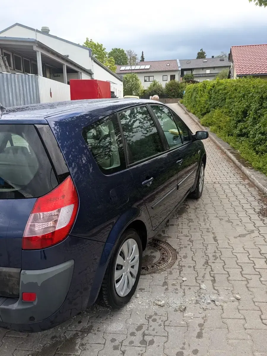 Gebraucht Renault Scenic E-Tech 132 PS (97 kW) 2005 Blau Limousine