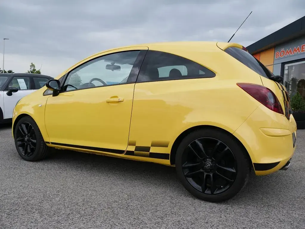 Gebraucht Opel Corsa 101 PS (74 kW) 2010 Gelb Kleinwagen
