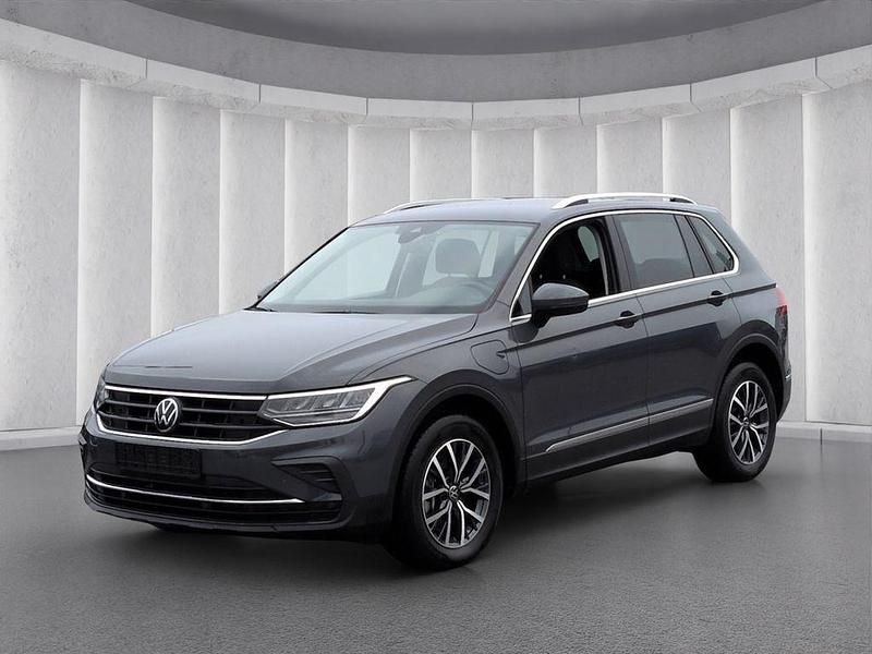 Gebraucht VW Tiguan Life 245 PS (180 kW) 2022 Grau SUV