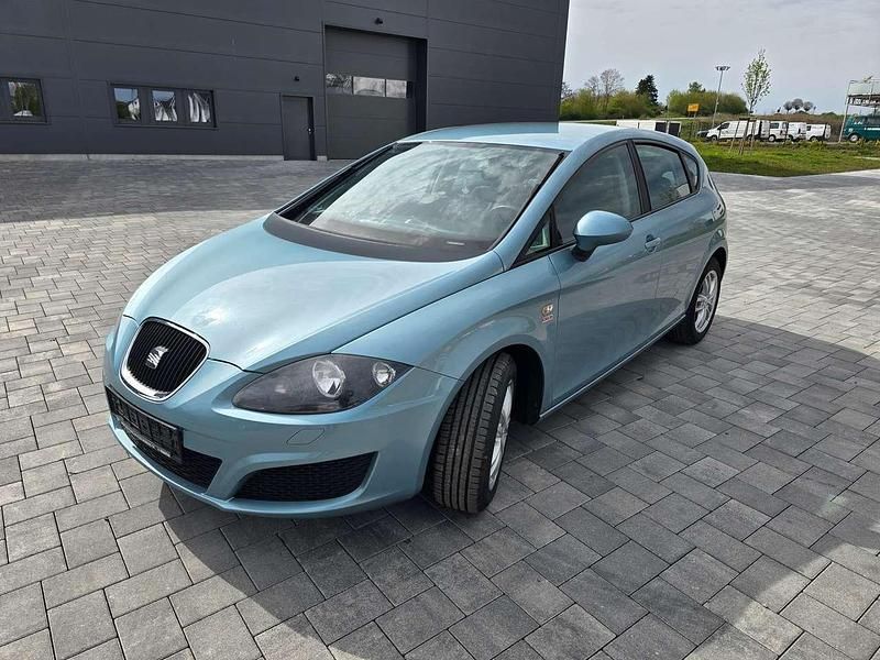 Second-hand Seat Leon Reference 86 CP (63 kW) 2010 Albastru Hatchback