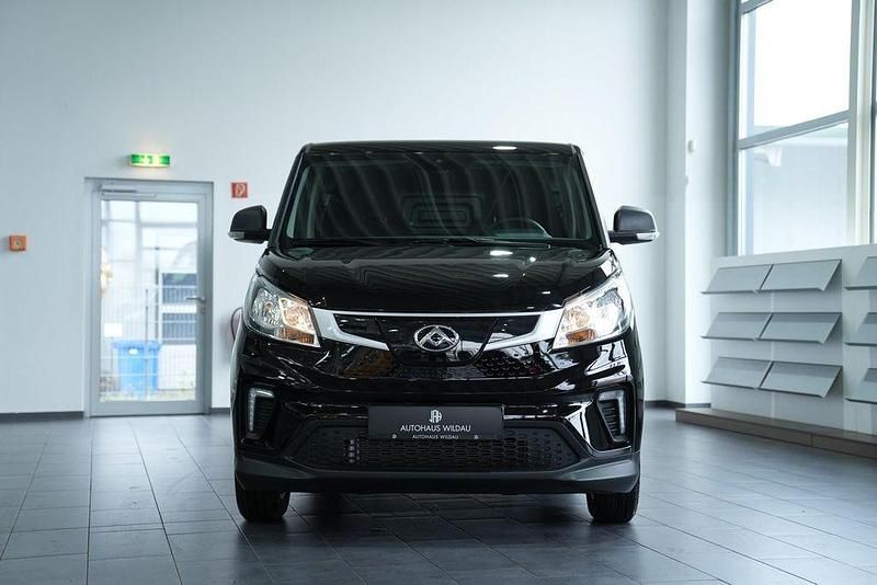 Neu Maxus eDeliver 3 117 kW (160 PS) 2025 Schwarz Van