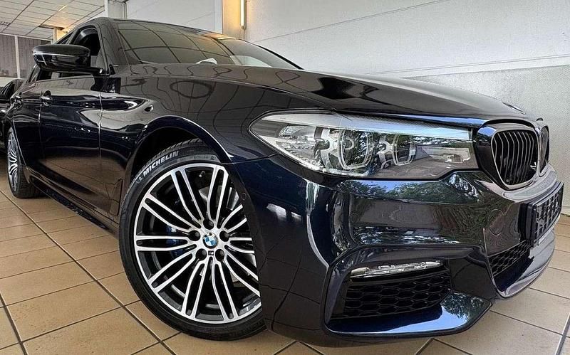 Carbonschwarz metallic Gebraucht 2018 BMW 530 M Sport Limousine | 34.490 € (Teuer) - Bild 1/4
