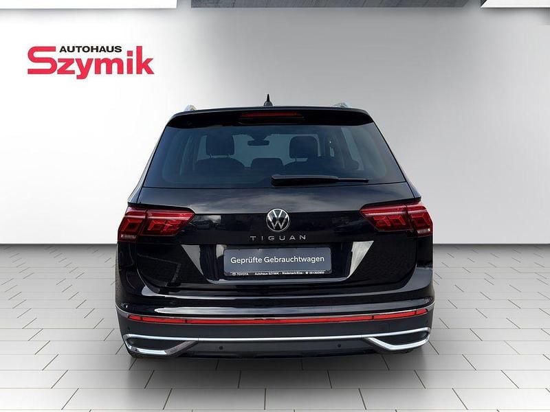 Gebraucht VW Tiguan Elegance 150 PS (110 kW) 2022 Deep black perleffekt SUV