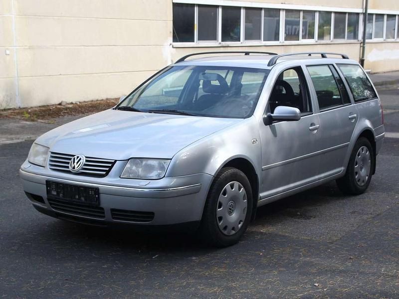 Silber Gebraucht 2002 VW Golf IV Kombi | 1.000 € - Bild 1/4