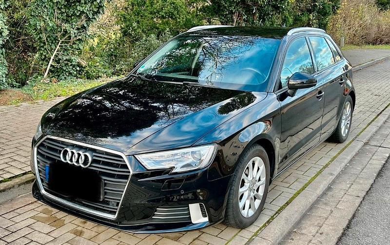 Gebraucht Audi A3 Sportback 150 PS (110 kW) 2017 Schwarz Kleinwagen