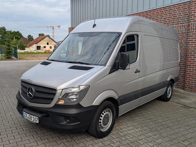 Silber Gebraucht 2017 Mercedes Sprinter Van | 19.499 € (Fairer Preis) - Bild 1/4