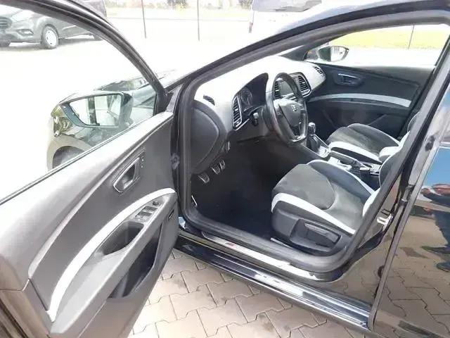 Używany Seat Leon CUPRA 280 KM (205 kW) 2014 Czarny Sedan/Limuzyna