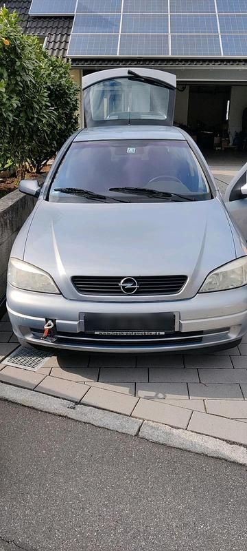 Silber Gebraucht 2001 Opel Astra Limousine | 450 € (Superpreis) - Bild 1/4