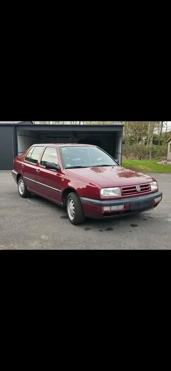 Gebraucht VW Vento 75 PS (55 kW) 1995 Rot Limousine