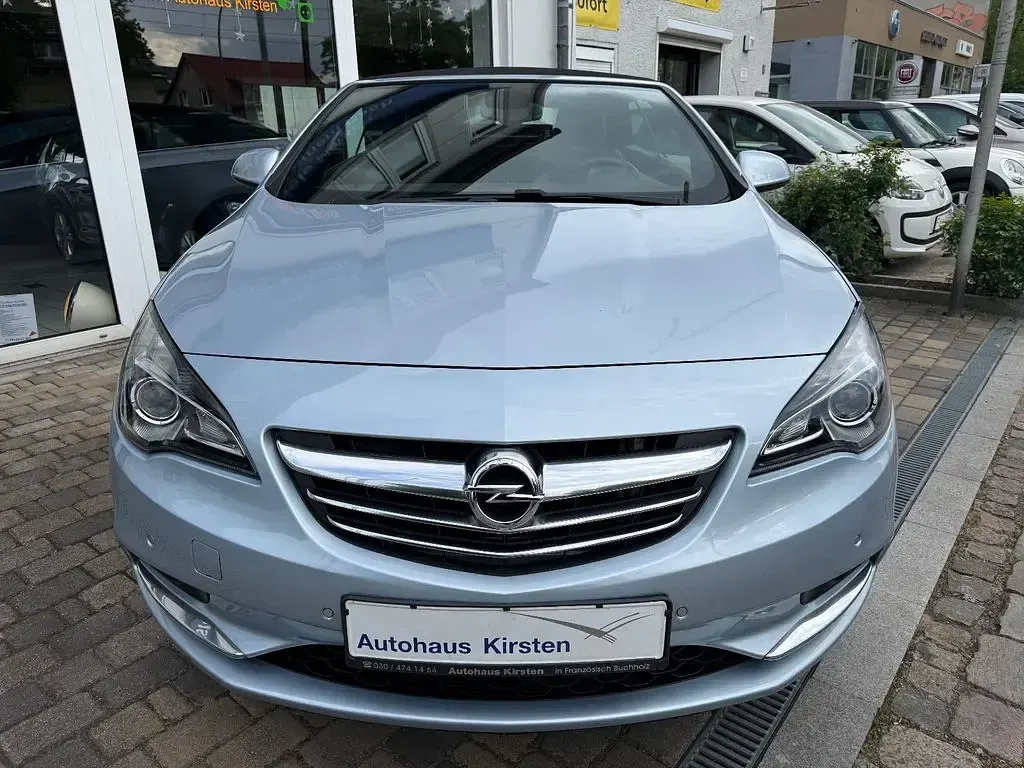 Gebraucht Opel Cascada Innovation 140 PS (102 kW) 2017 Blau Cabrio