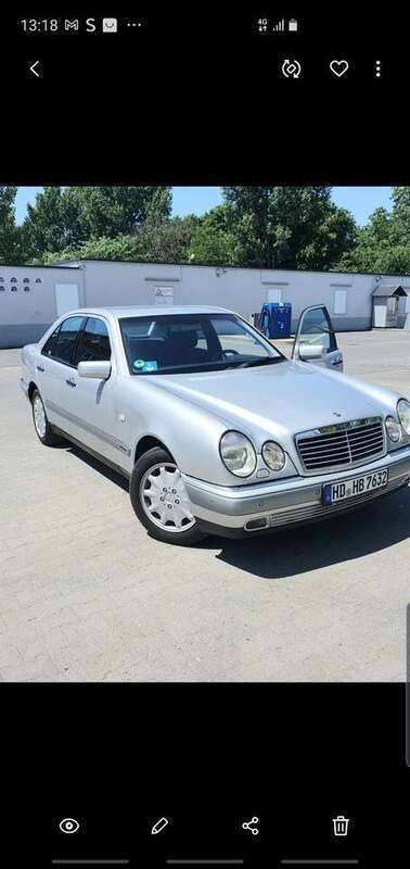 Silber Gebraucht 1998 Mercedes E240 Elegance Limousine | 3.333 € (Fairer Preis) - Bild 1/4