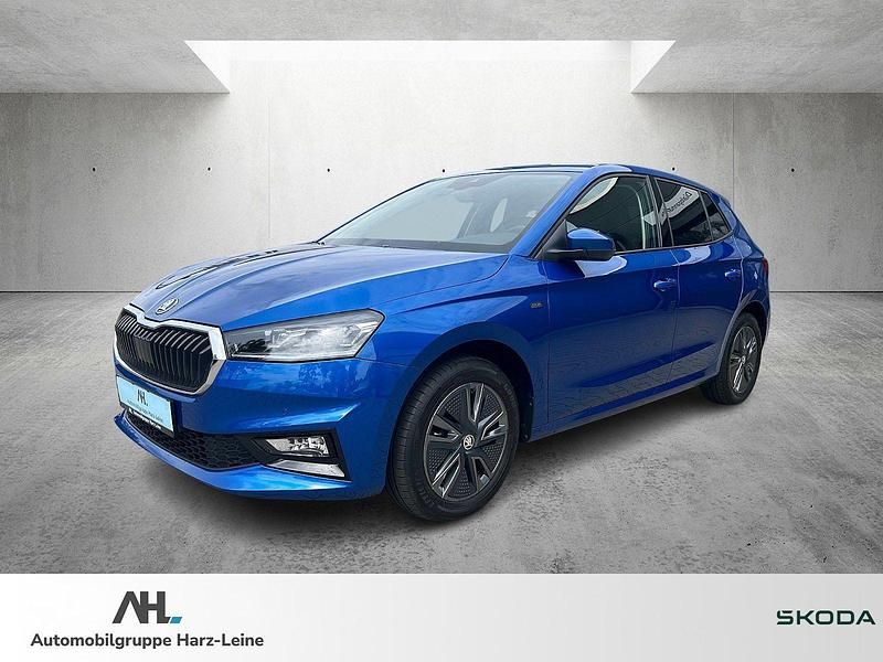 Blau Gebraucht 2024 Skoda Fabia Drive Kleinwagen | 19.619 € (Fairer Preis) - Bild 1/4