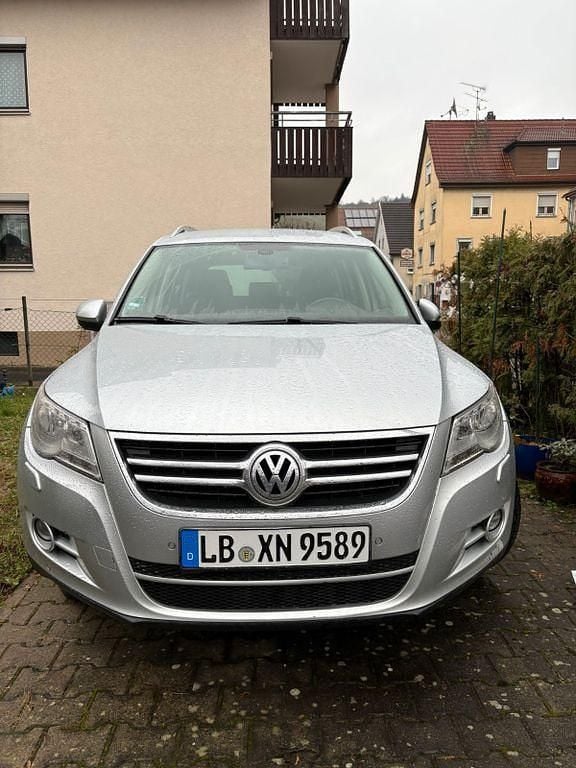 Gebraucht VW Tiguan Sportline 122 PS (89 kW) 2011 Silber SUV