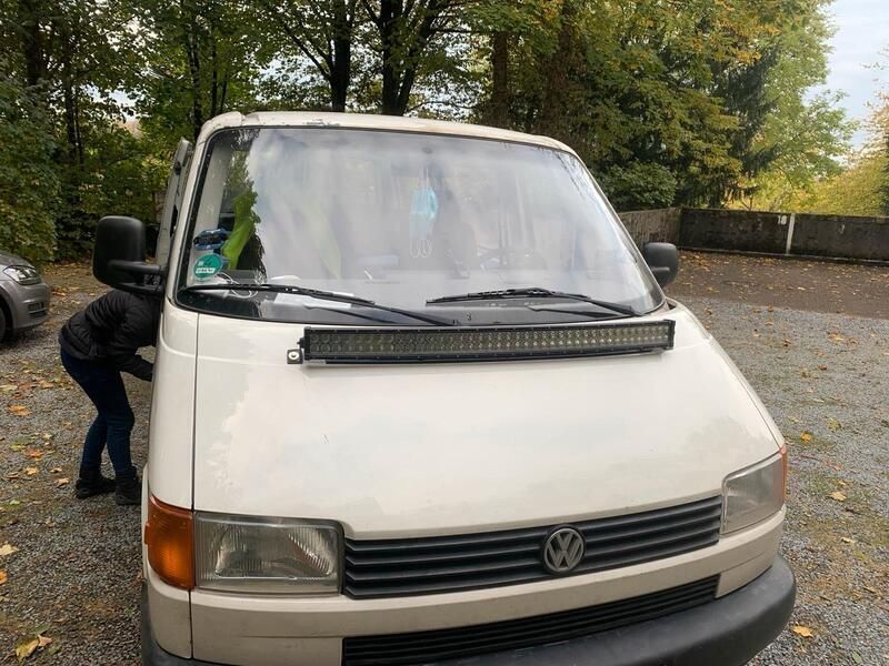 Weiß Gebraucht 2000 VW T4 Van | 14.449 € - Bild 1/4