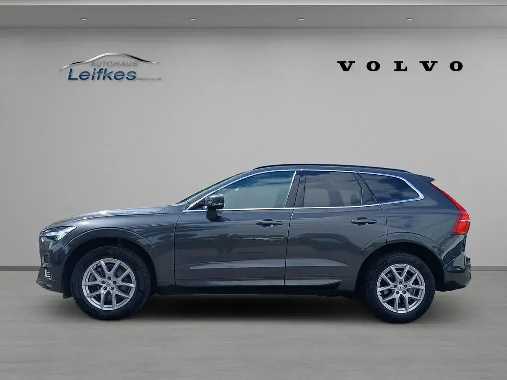 Gebraucht Volvo XC60 Core 197 PS (144 kW) 2023 Grau SUV