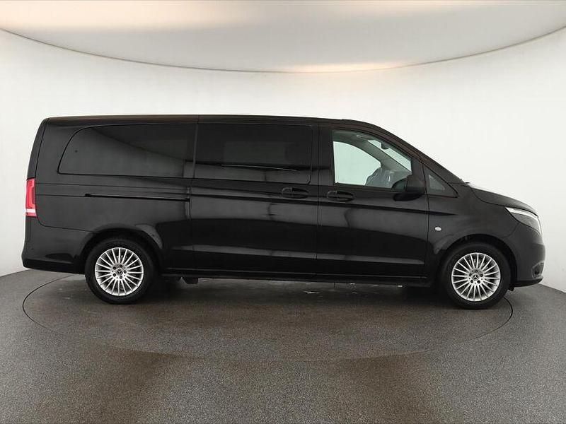 Gebraucht Mercedes Vito 237 PS (174 kW) 2023 Obsidianschwarz metallic Van
