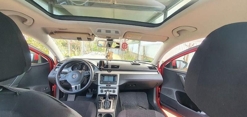 Gebraucht VW Passat 140 PS (102 kW) 2014 Rot Kombi