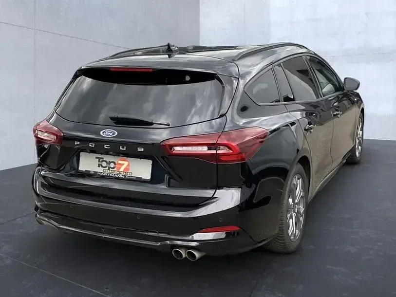 Gebraucht Ford Focus ST-Line X 155 PS (114 kW) 2024 Schwarz Kombi