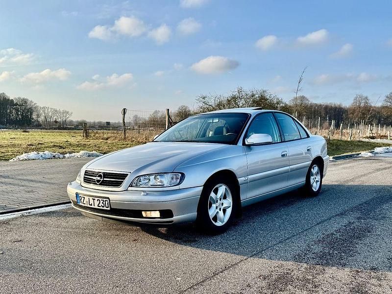 Silber Gebraucht 2001 Opel Omega Elegance Limousine | 3.200 € (Teuer) - Bild 1/4