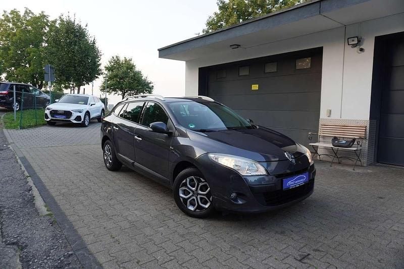 Grau Gebraucht 2009 Renault Mégane GrandTour Dynamique Kombi | 1.999 € (Superpreis) - Bild 1/4
