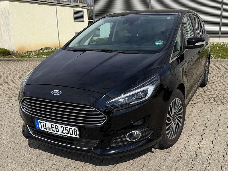 Gebraucht Ford S-MAX Titanium 190 PS (139 kW) 2019 Schwarz Van / Kleinbus