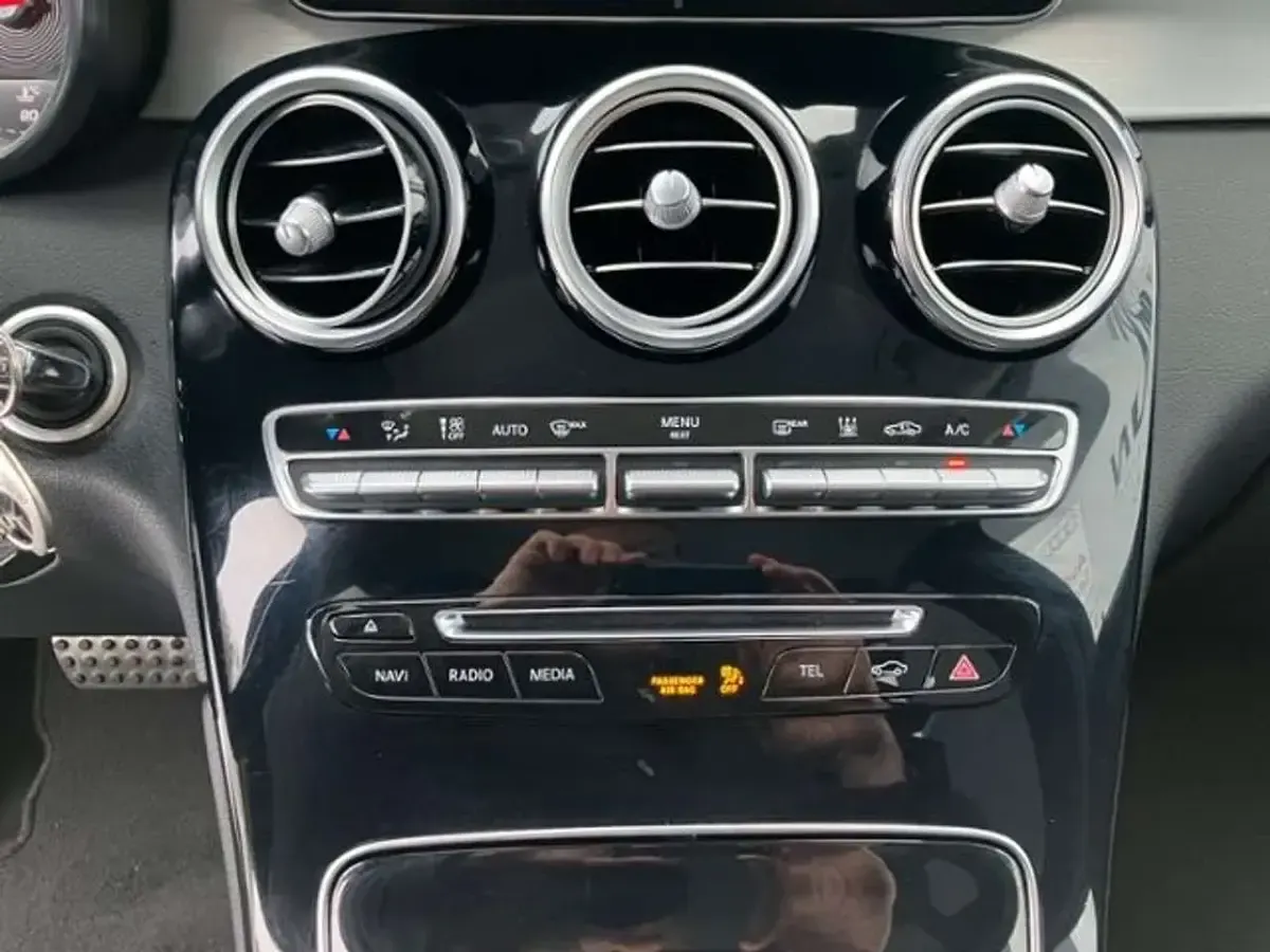 Gebraucht Mercedes GLC250 211 PS (155 kW) 2018 Schwarz SUV