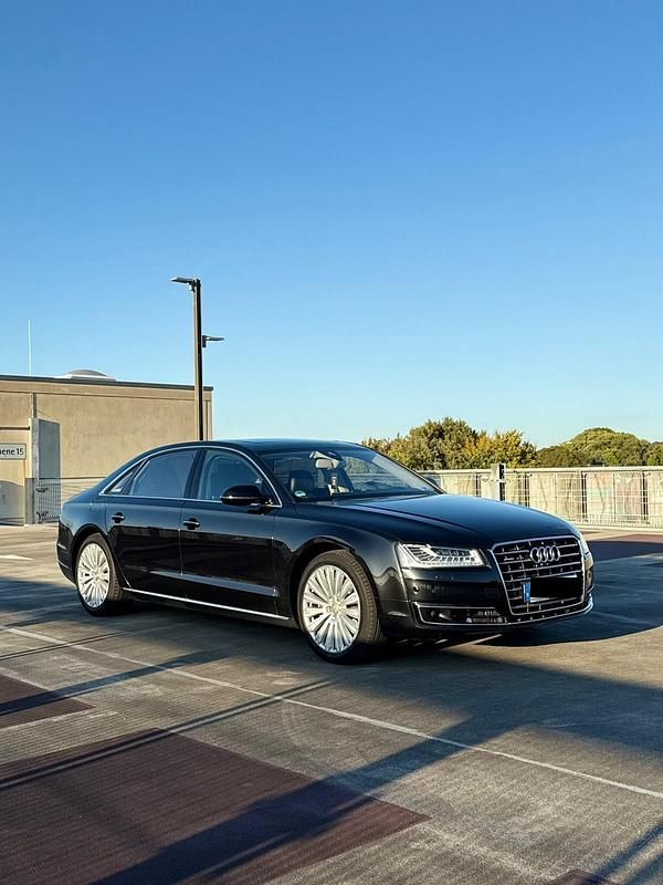 Schwarz Gebraucht 2015 Audi A8L Limousine | 23.250 € (Fairer Preis) - Bild 1/4