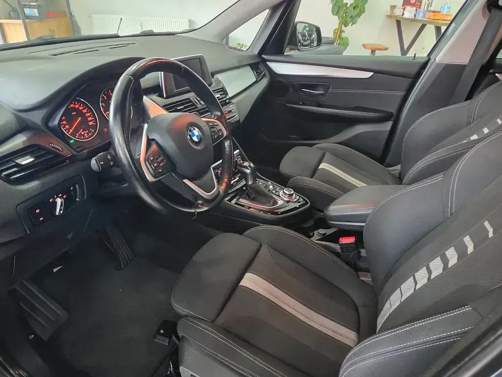 Gebraucht BMW 218 Advantage 150 PS (110 kW) 2016 Grau Limousine
