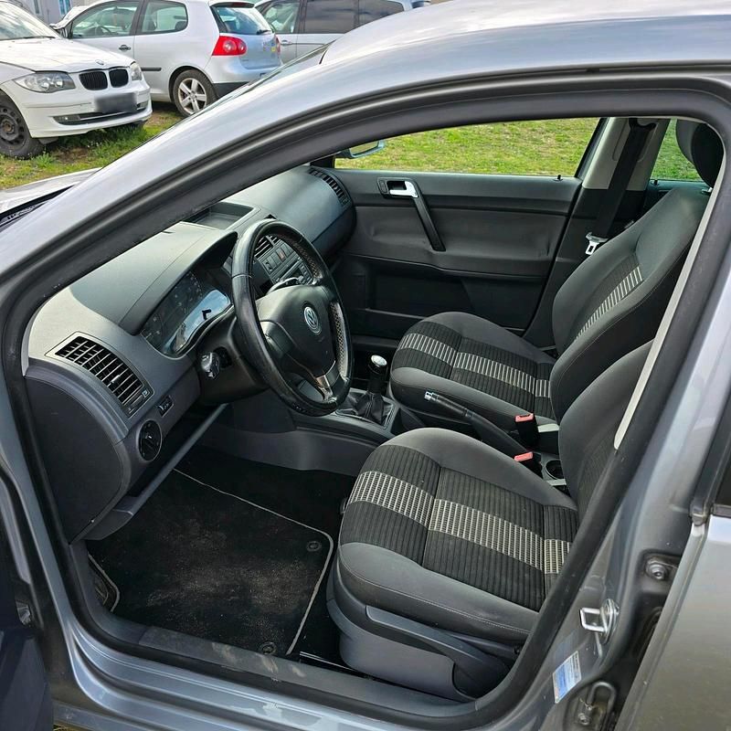 Gebraucht VW Polo 69 PS (50 kW) 2007 Silber Kleinwagen